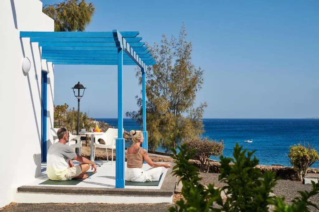 Sandos Atlantic Gardens - 3-star hotel in Playa Blanca, Playa Blanca - photo 1