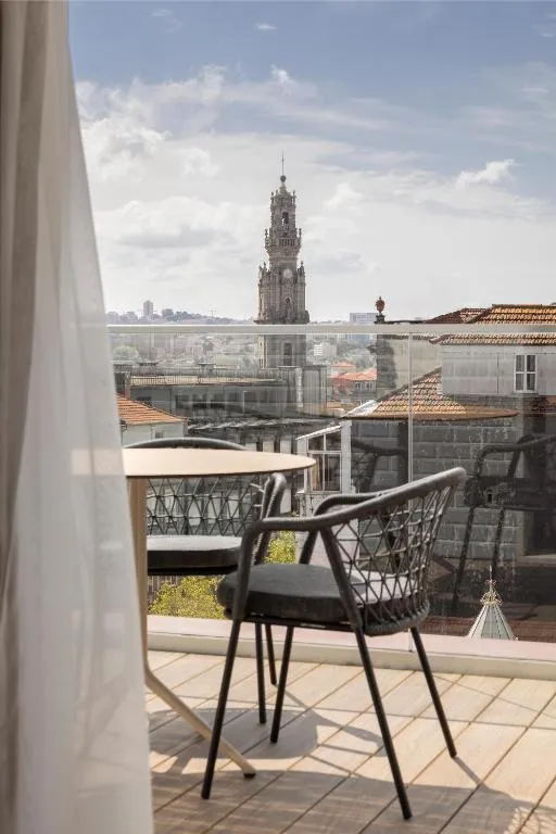 Exterior do hotel Wine and Books Porto no centro do Porto