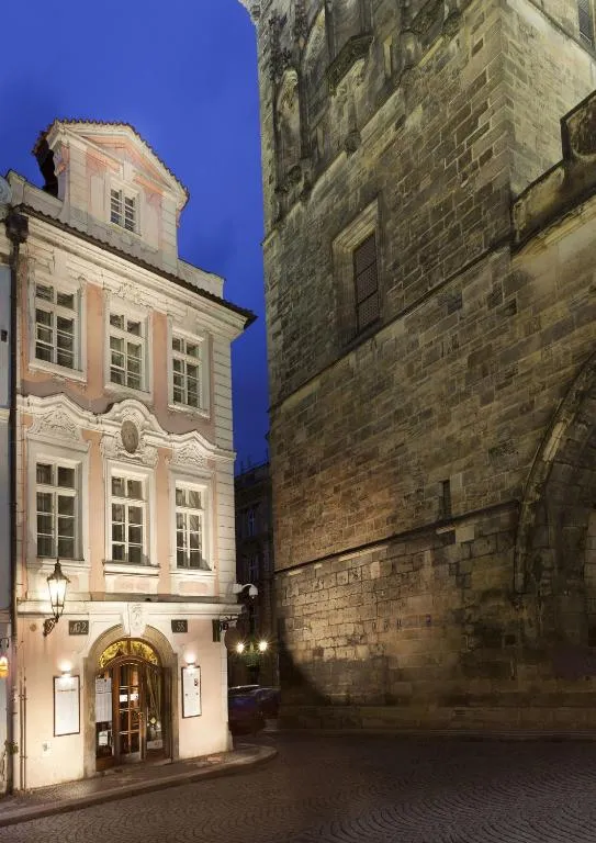 Hotel Pod Věží - Hôtel 4 étoiles, Malá Strana, near Charles Bridge, Prague - photo 1