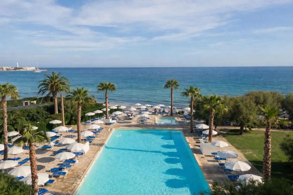 Piscina principal del Hotel Del Levante en Torre Canne