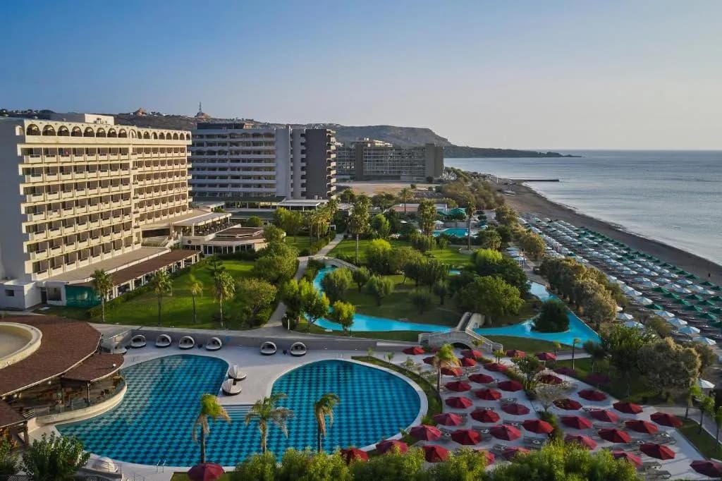 Complexo de piscinas do Esperos Palace Resort, Faliraki, Rodes