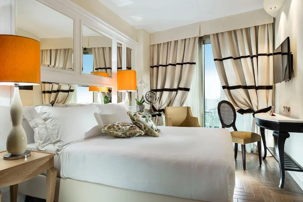 Erbavoglio Hotel - Hotel de 4 estrellas en Rimini Central Marina, Rimini - photo 1