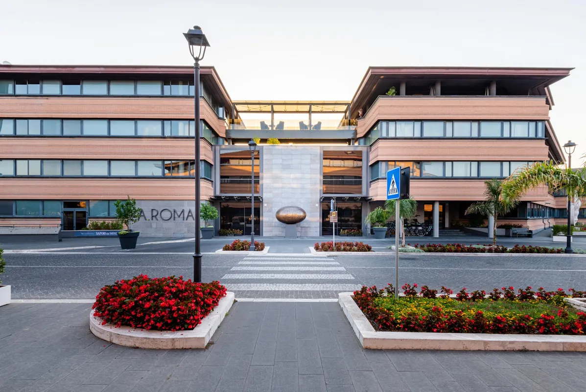 Exterior y jardín del hotel A.Roma Lifestyle en Monteverde, Roma