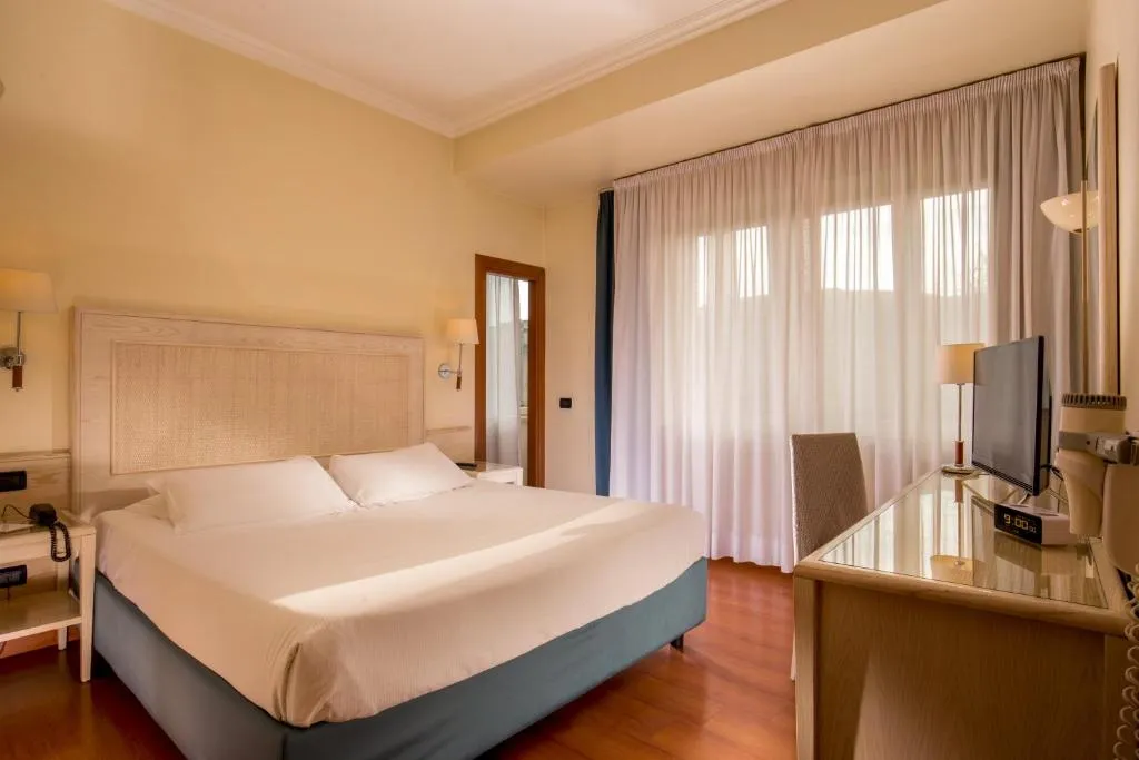 Best Western Globus Hotel exterior in Rome