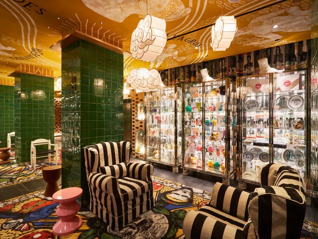 Façade et entrée de l'hôtel Mama Shelter Roma