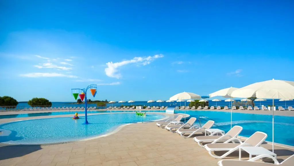 Maistra Select Villas Rubin Resort - 3-star hotel in Villas Rubin, 6 km south of old town, Rovinj - photo 1