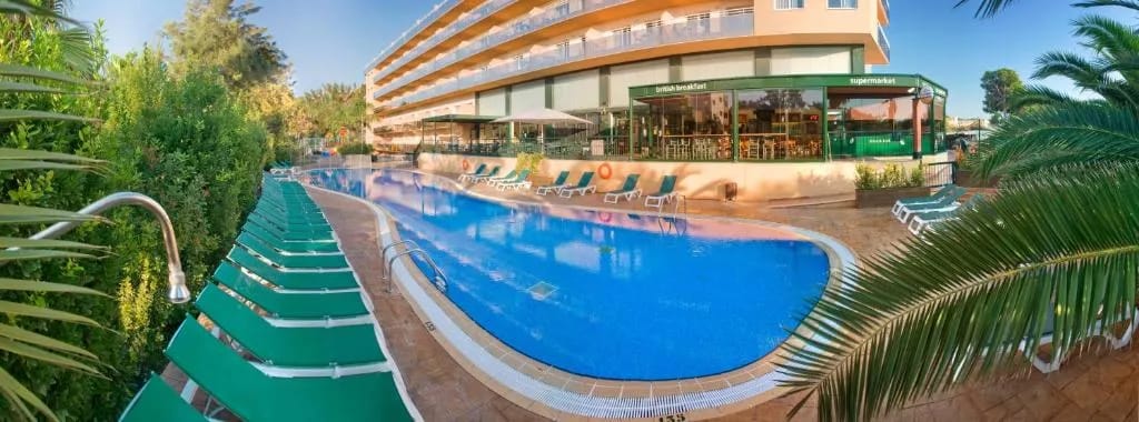 Aparthotel SunClub Salou - 4-star hotel in Salou centre, Salou - photo 1