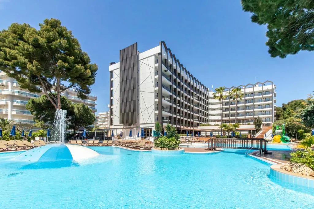 Golden Avenida Family Suites 4* - 4-star hotel in , Salou - photo 1