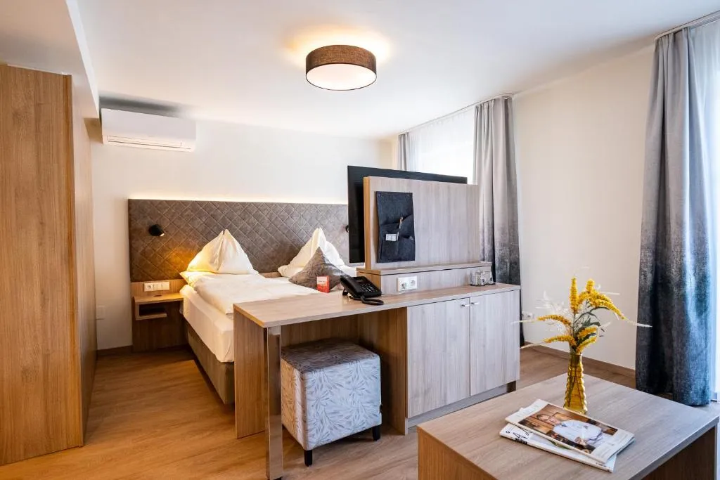 Hotel Rosenvilla - Hotel de 4 estrellas en Aigen, southern Salzburg, Salzburg - photo 1