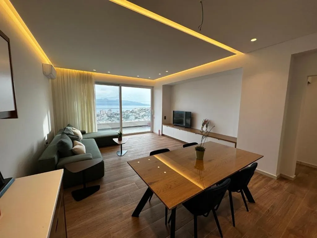 Rustemi - Hôtel 3 étoiles, Hillside above town, Rruga Adem Sheme Lugu Dardhes, Sarande - photo 1