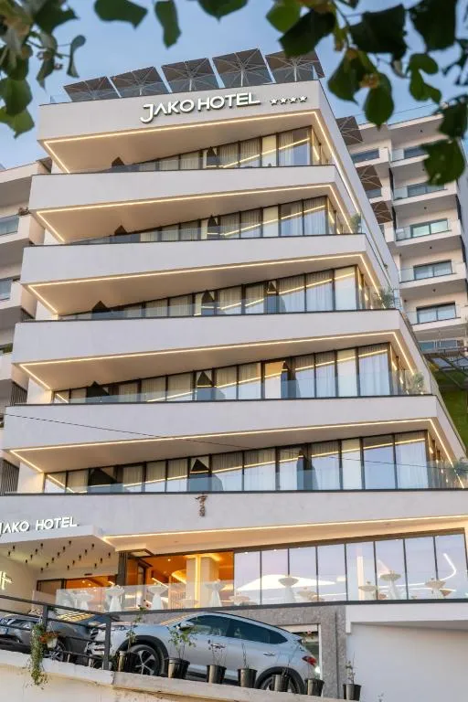 Jako Premium Hotel - Hôtel 4 étoiles, Rruga Butrinti, 5 min walk to bay, Sarande - photo 1
