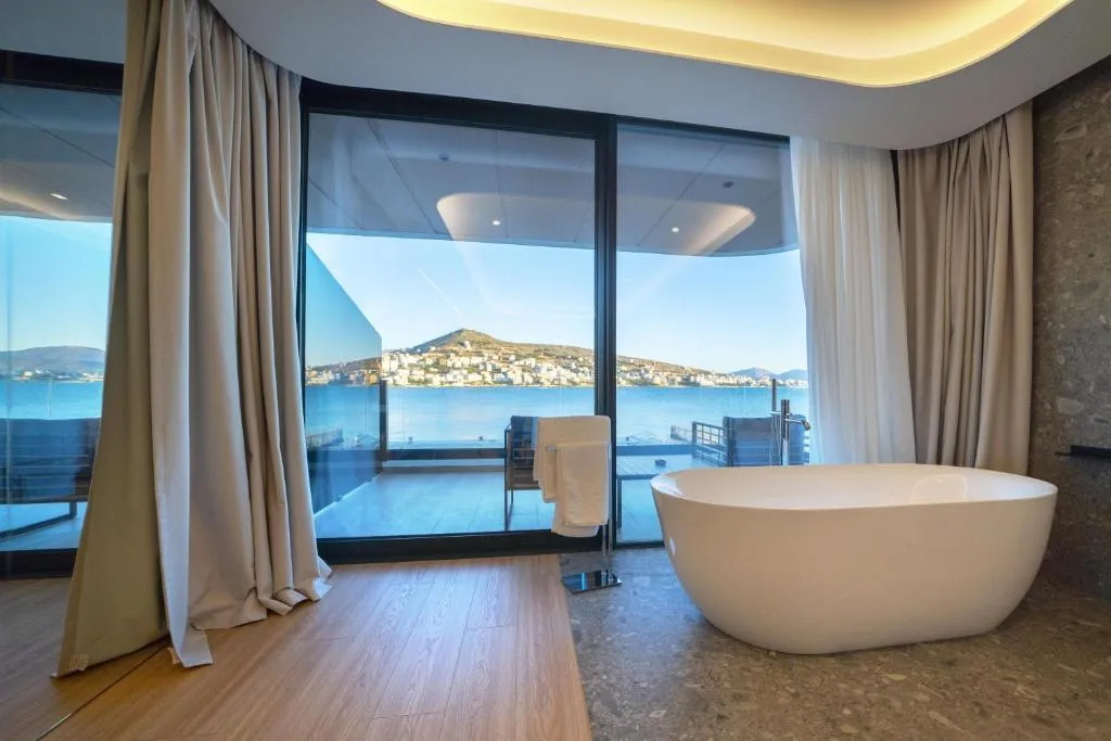 AlYACHT Premium Hotel - 4-star hotel in Sarandë beachfront, private beach access, Sarande - photo 1