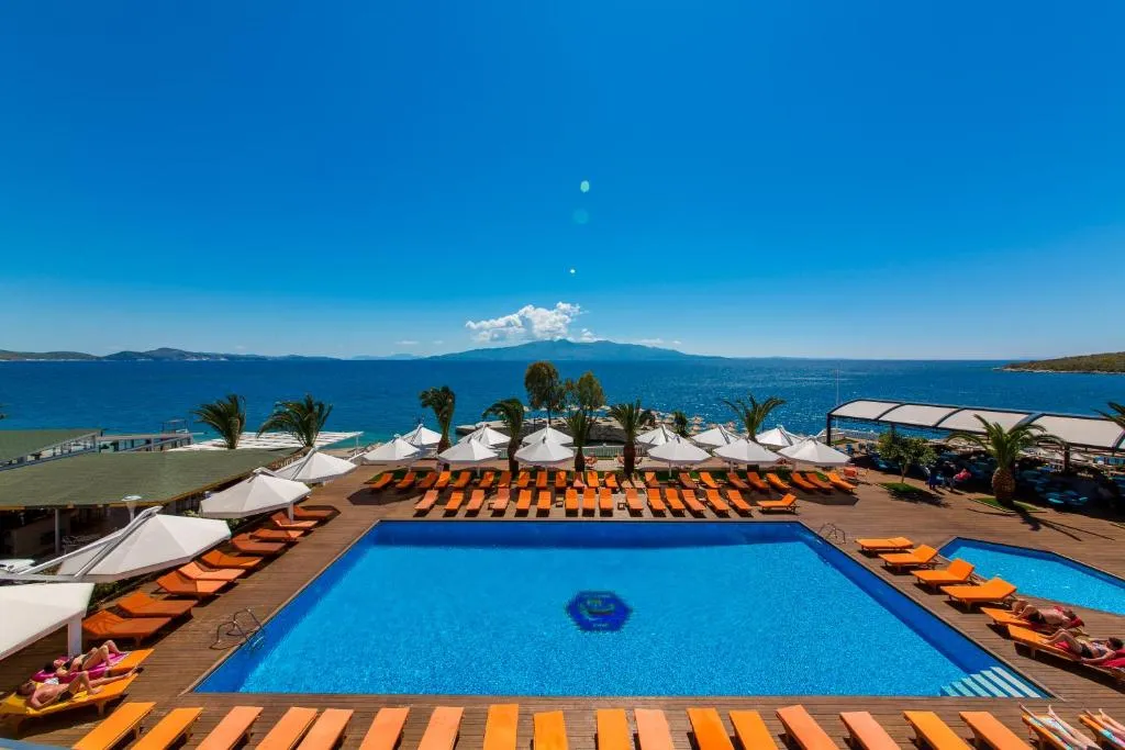 Hotel Saranda Palace - Hotel de 4 estrellas en Lagjia 4, walk to central beach, Sarande - photo 1