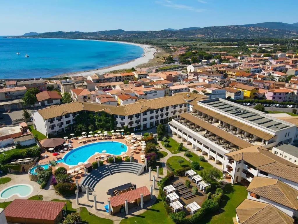 Cala Della Torre Resort - Hotel de 4 estrellas en La Caletta / Siniscola (east coast), Sardinia - photo 1