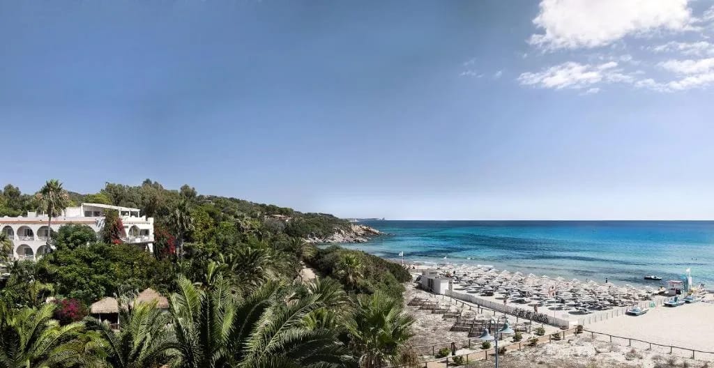Vista de la playa del Hotel Simius Playa, Villasimius, Cerdeña
