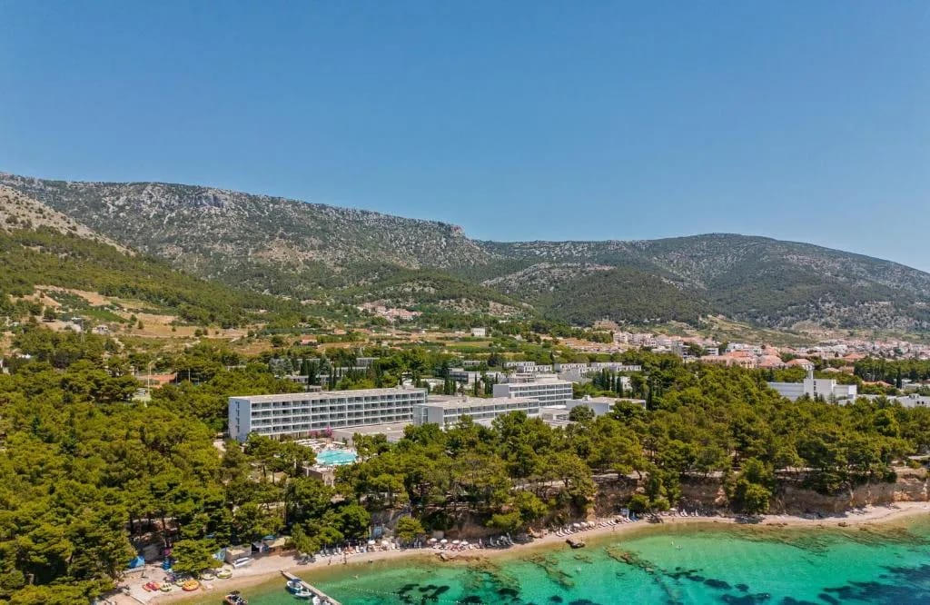 Extérieur du Bluesun Elaphusa à Bol, île de Brač