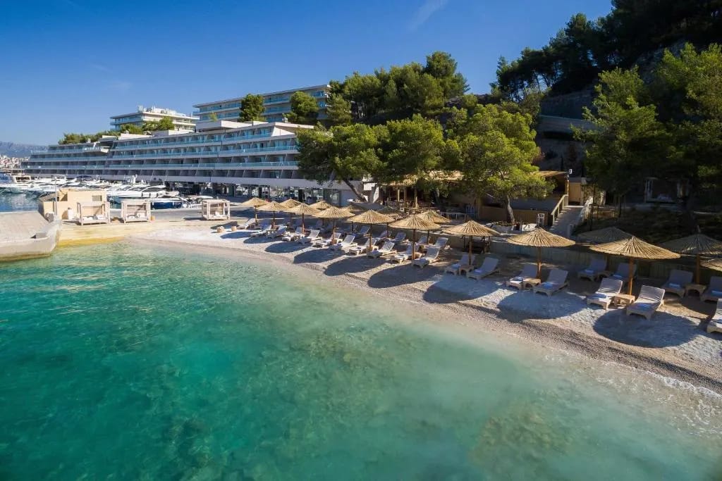 Le Méridien Lav Split resort with beach and pool complex