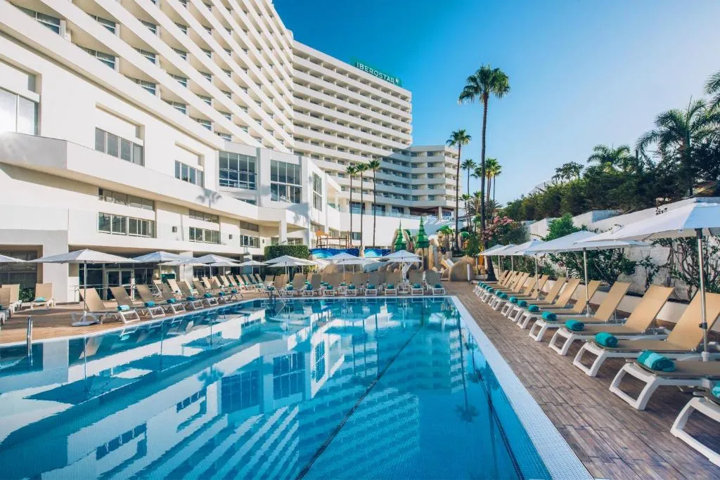 Iberostar Waves Bouganville Playa - 4-star hotel in Costa Adeje, Tenerife - photo 1