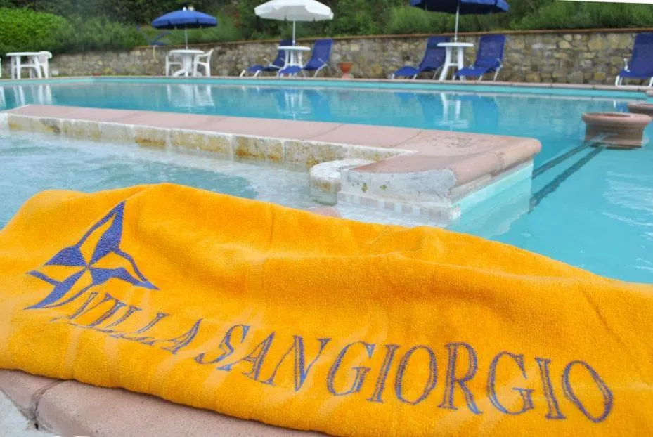 Fachada do Hotel Villa San Giorgio em Poggibonsi, Toscana