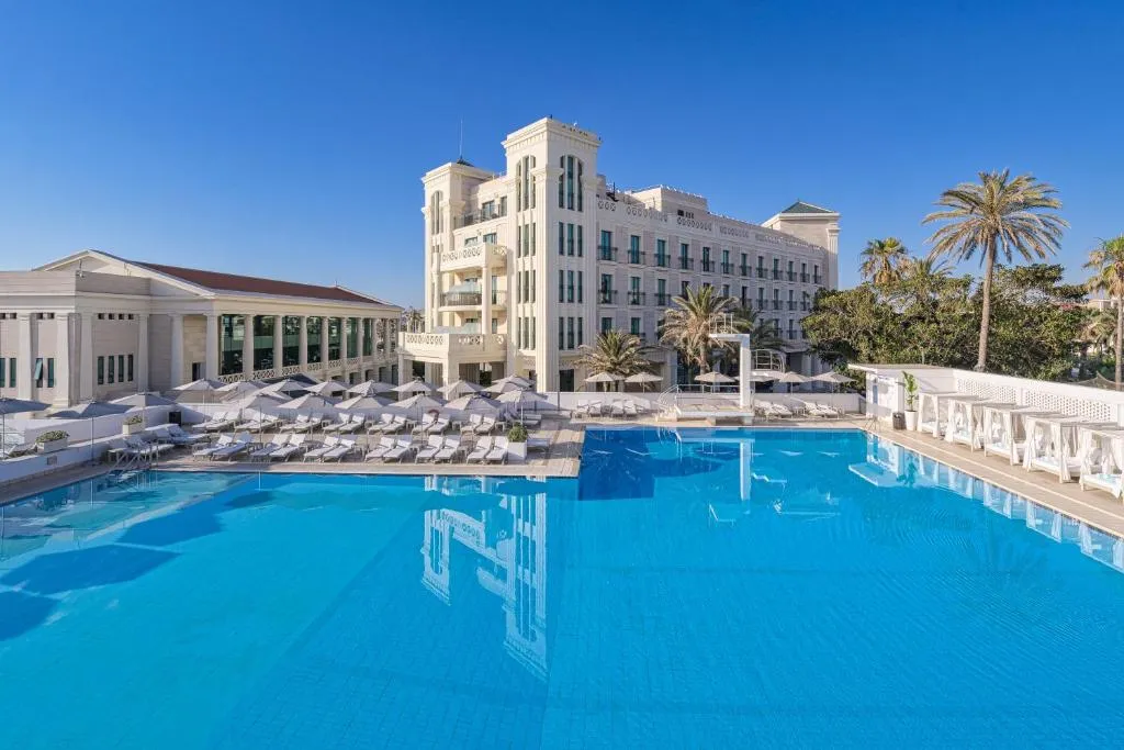Las Arenas Balneario Resort - Hotel de 5 estrellas en Poblats Maritims, Valencia - photo 1