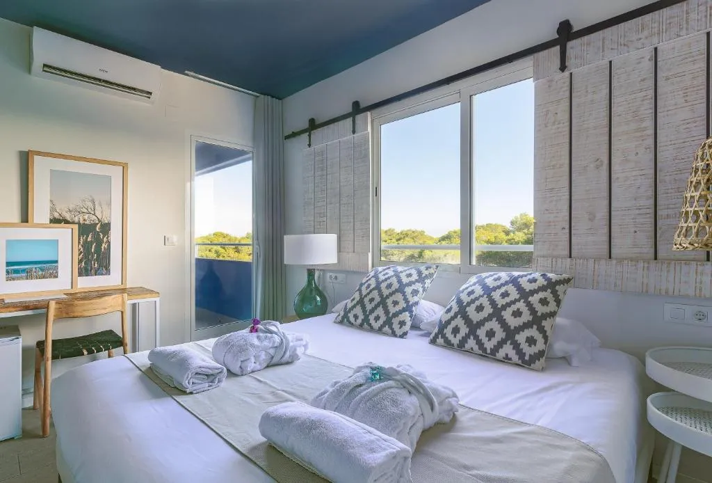 YOU and CO Saler Beach Boutique fachada em Valência