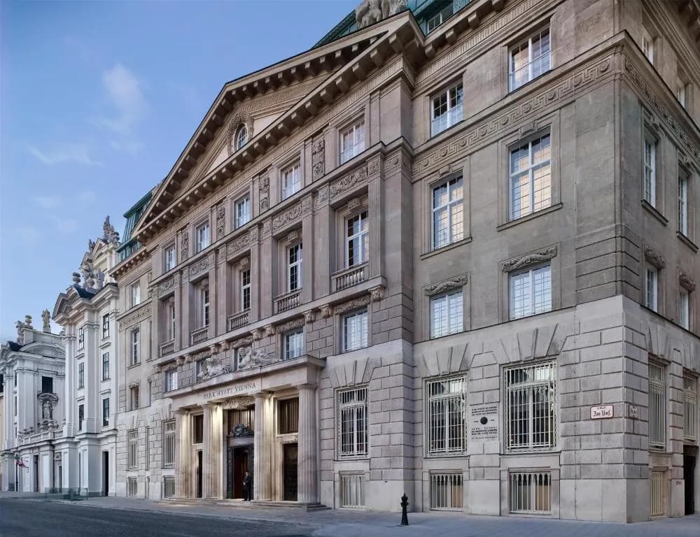 Fachada del Park Hyatt Vienna en la plaza Am Hof