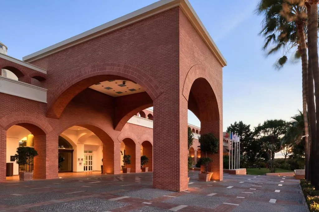 Domes Lake Algarve, Autograph Collection - Hotel de 5 estrelas em Praia da Falésia, Vilamoura - photo 1