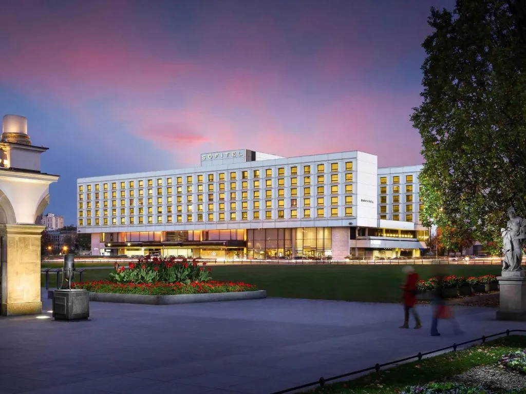 Sofitel Warsaw Victoria - Hôtel 5 étoiles, Śródmieście (Plac Piłsudskiego), Warsaw - photo 1