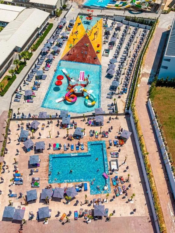 Caretta Paradise Resort & WaterPark - 4-star hotel in Tragaki, Zakynthos - photo 1