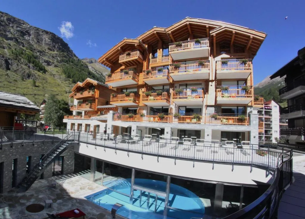 Alpenhotel Fleurs de Zermatt - Hotel de 4 estrellas en Unter den Mattenweg, Zermatt - photo 1