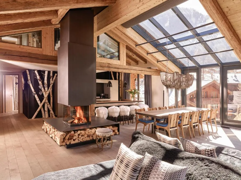 Firefly Luxury Suites - Hotel de 4 estrellas en Schluhmattstrasse 55, 3920 Zermatt, Switzerland, Zermatt - photo 1