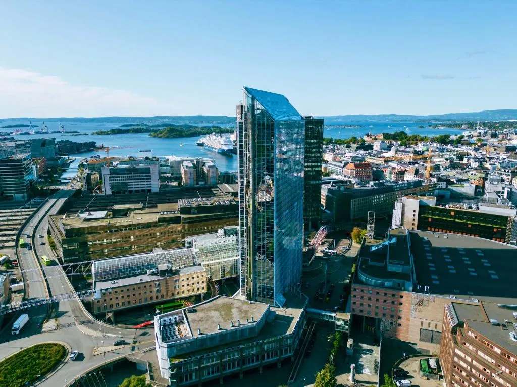 Radisson Blu Plaza Hotel, Oslo - 4-star hotel in Bjørvika (Opera), Oslo - photo 1
